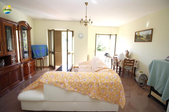 Image No.14-2 Bed Country House for sale