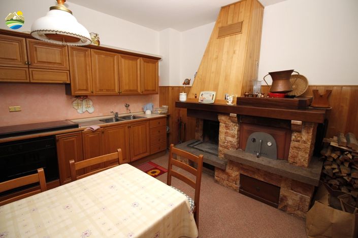 Image No.3-2 Bed Country House for sale