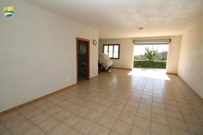 Image No.21-2 Bed Country House for sale