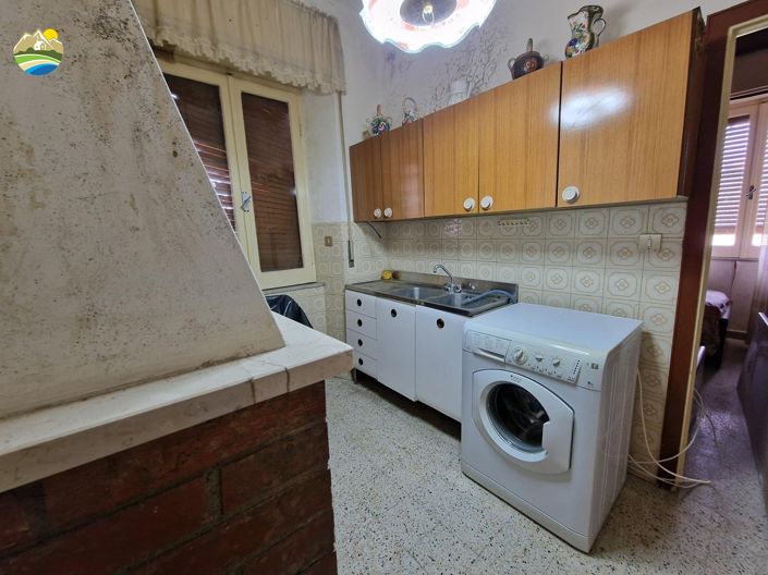 Image No.15-3 Bed Country House for sale