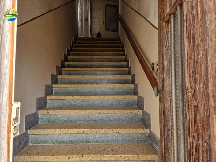 Image No.20-3 Bed Country House for sale