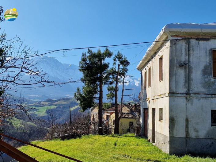 Image No.6-3 Bed Country House for sale