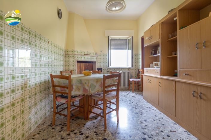 Image No.26-3 Bed Country House for sale