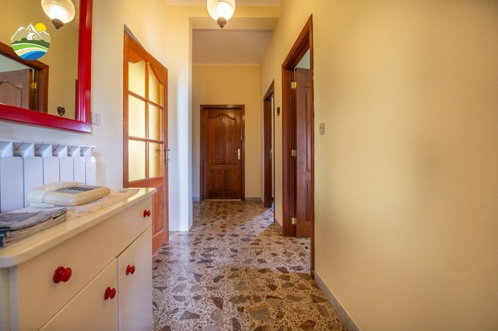 Image No.30-3 Bed Country House for sale