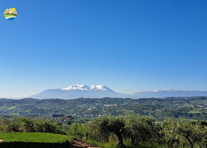 Image No.36-3 Bed Country House for sale