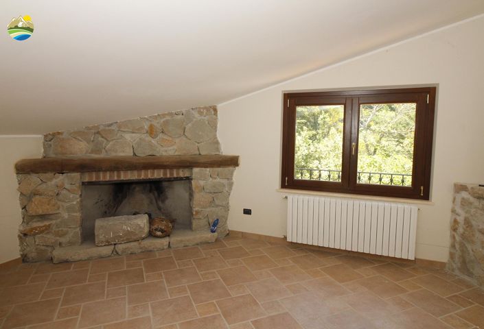 Image No.28-4 Bed Country House for sale