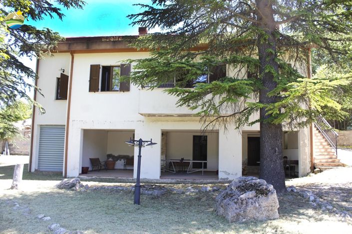 Image No.35-4 Bed Country House for sale