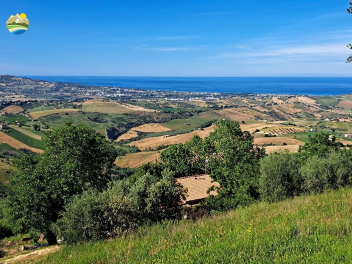 Image No.5-Maison de campagne de 2 chambres à vendre à Atri