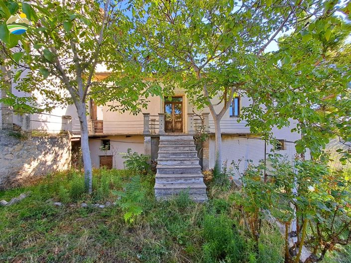 Image No.12-4 Bed Townhouse for sale