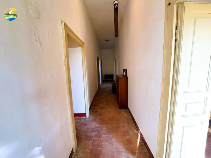 Image No.18-4 Bed Townhouse for sale