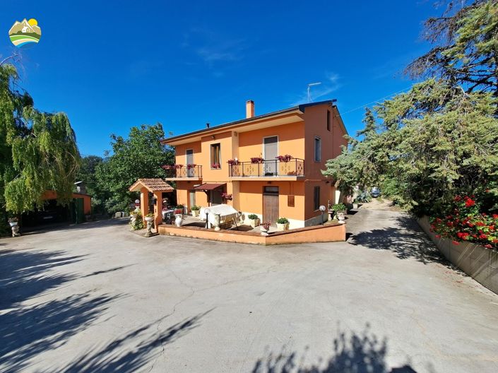 Image No.1-2 Bed Country House for sale