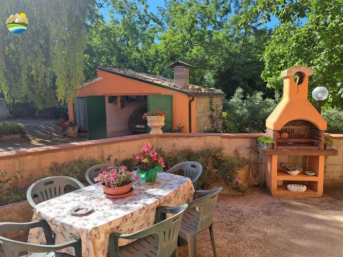 Image No.11-2 Bed Country House for sale