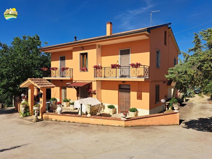 Image No.3-2 Bed Country House for sale