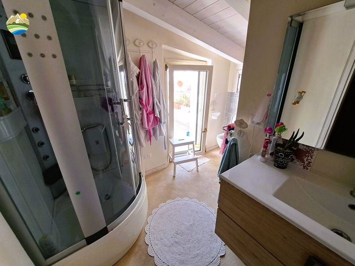 Image No.13-3 Bed Townhouse for sale