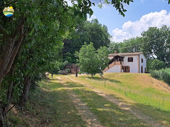 Image No.42-3 Bed Country House for sale