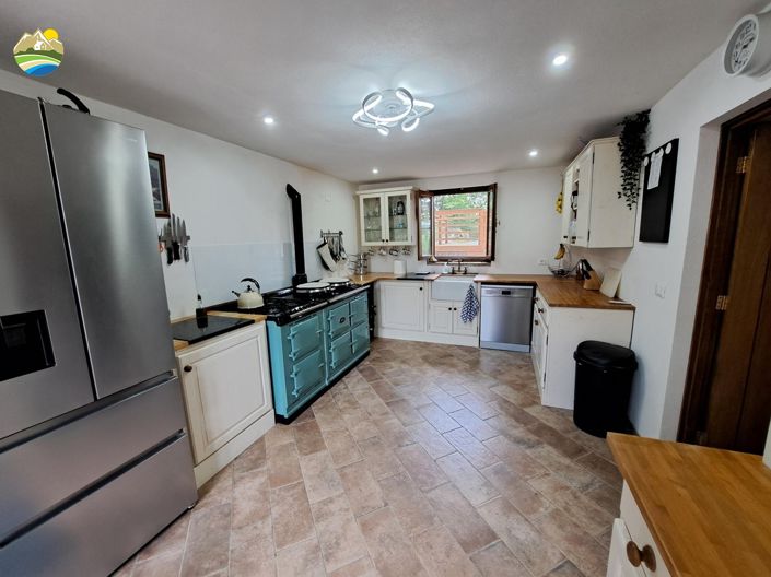 Image No.8-3 Bed Country House for sale