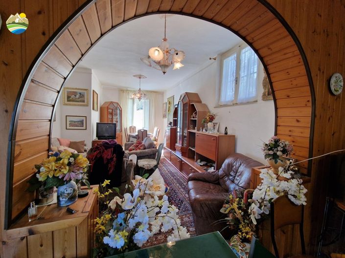 Image No.12-2 Bed Country House for sale