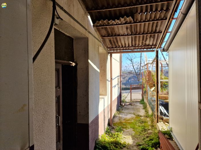 Image No.25-2 Bed Country House for sale