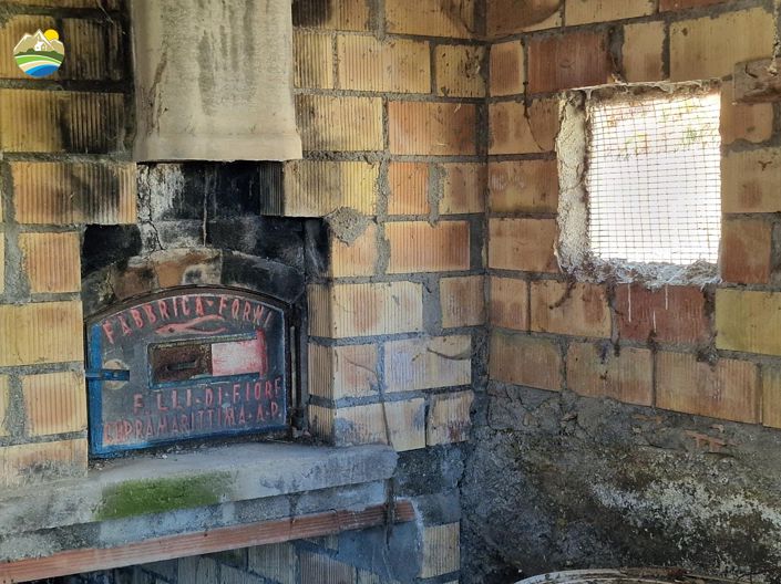 Image No.26-2 Bed Country House for sale