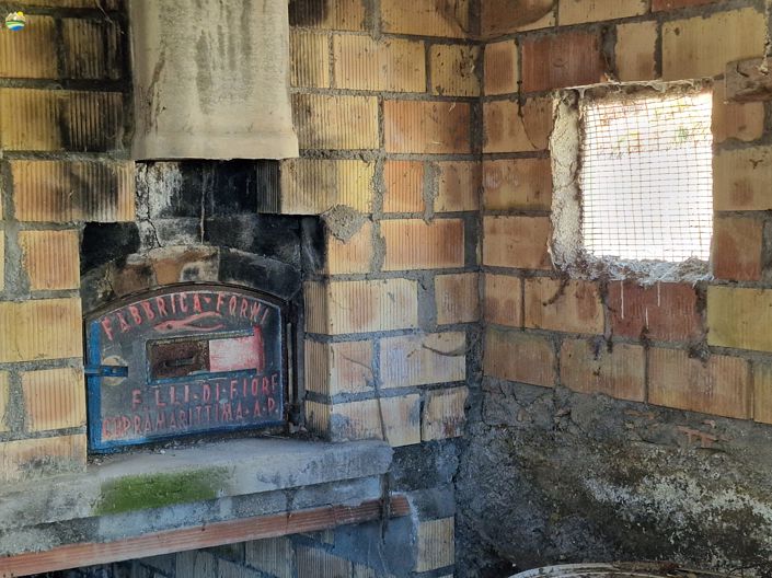 Image No.27-2 Bed Country House for sale