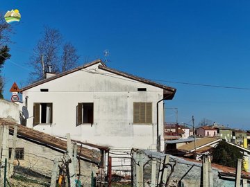 806830