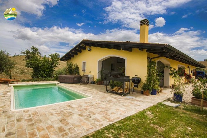 Image No.5-Maison de campagne de 3 chambres à vendre à Penne