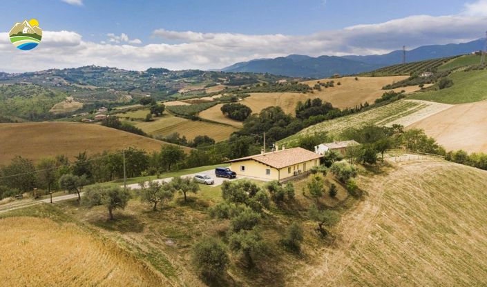 Image No.6-Maison de campagne de 3 chambres à vendre à Penne