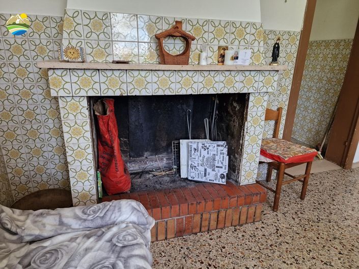 Image No.23-2 Bed Country House for sale