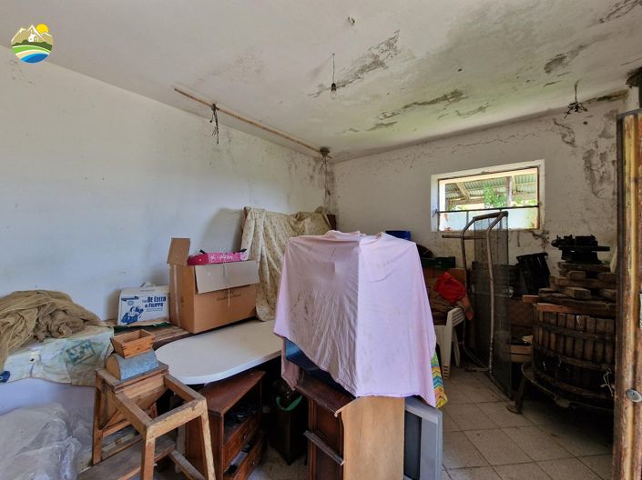 Image No.26-2 Bed Country House for sale