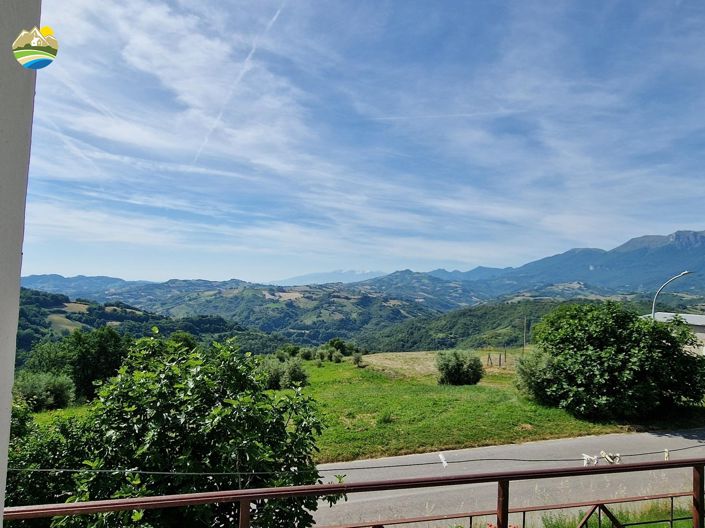 Image No.30-2 Bed Country House for sale