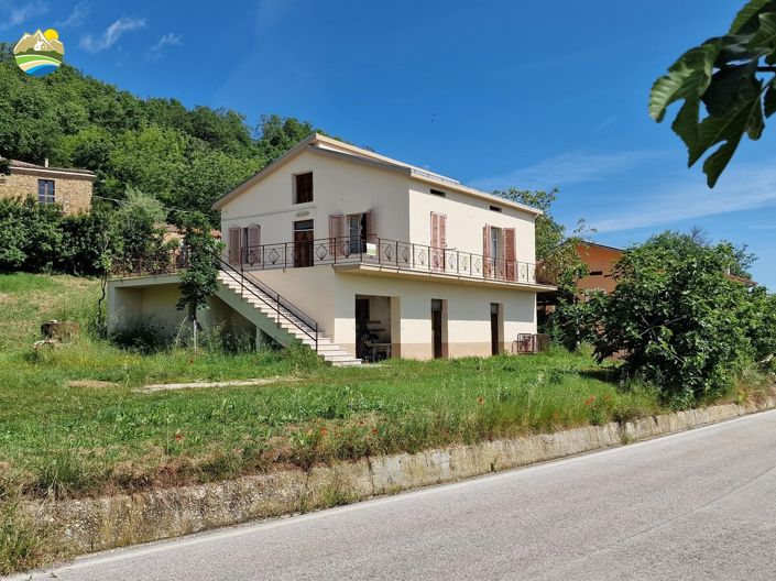 Image No.31-2 Bed Country House for sale