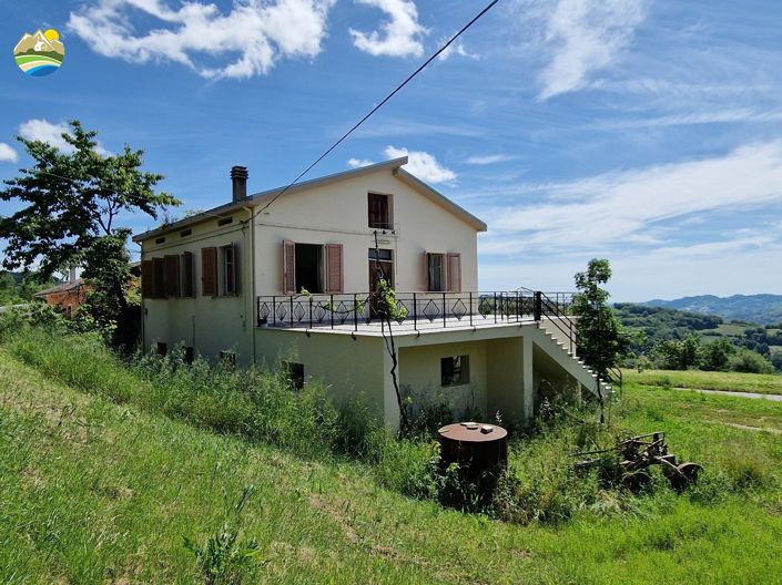 Image No.5-2 Bed Country House for sale