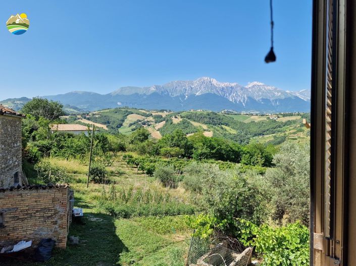 Image No.17-2 Bed Country House for sale