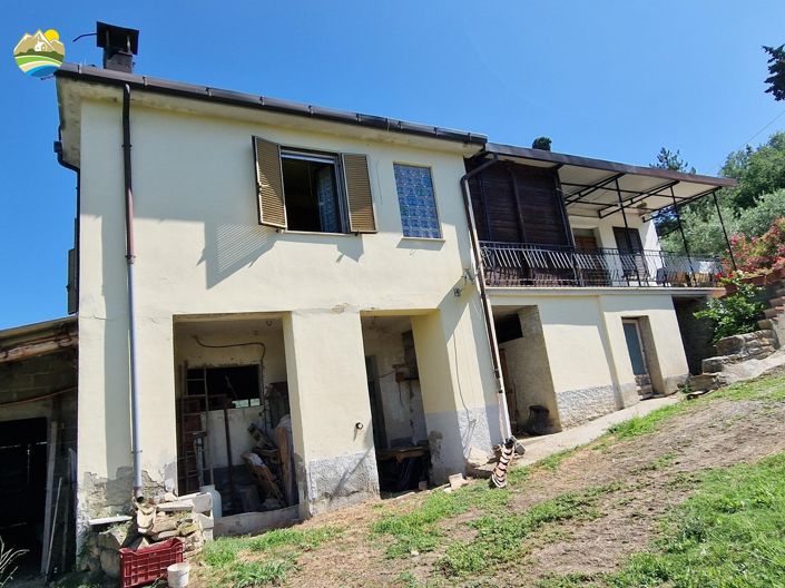 Image No.10-2 Bed Country House for sale