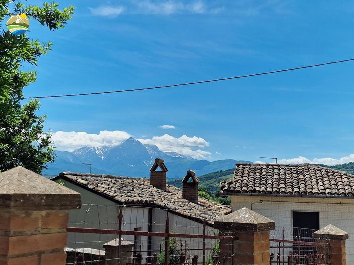 Image No.11-3 Bed Townhouse for sale