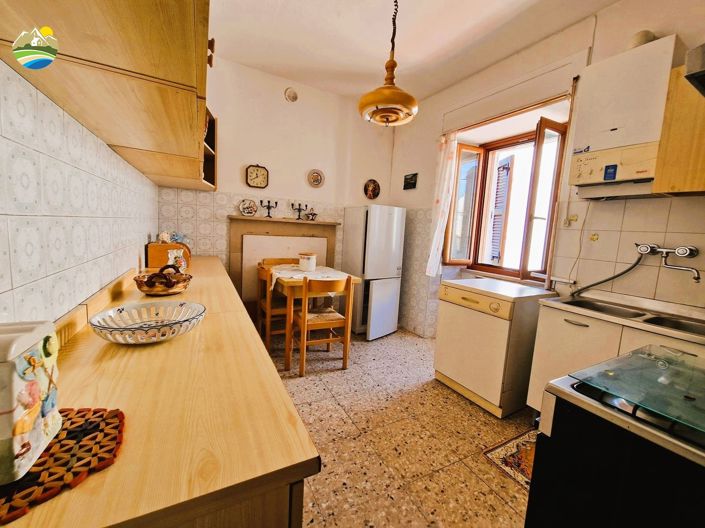 Image No.14-3 Bed Townhouse for sale