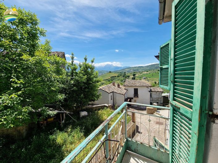 Image No.31-3 Bed Townhouse for sale