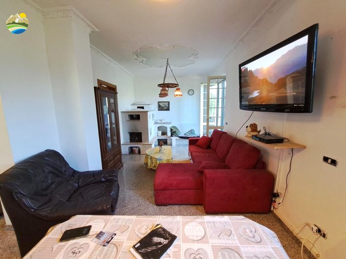 Image No.21-2 Bed Country House for sale