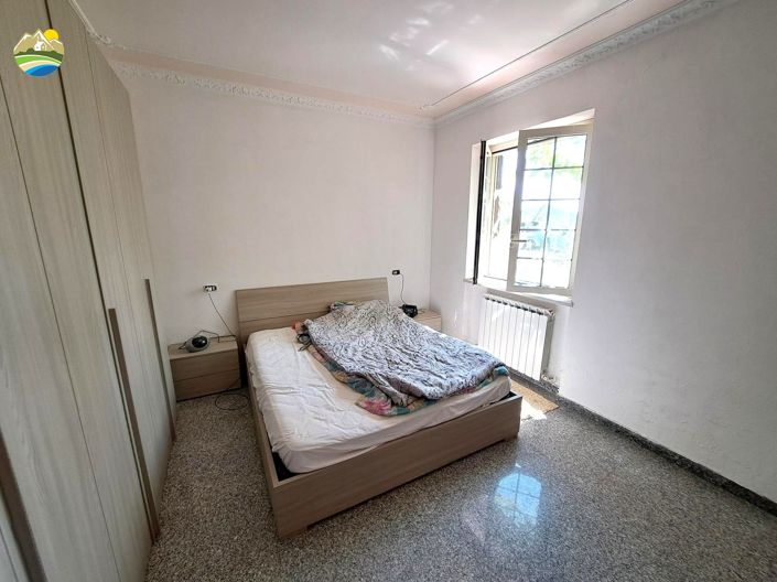 Image No.26-2 Bed Country House for sale