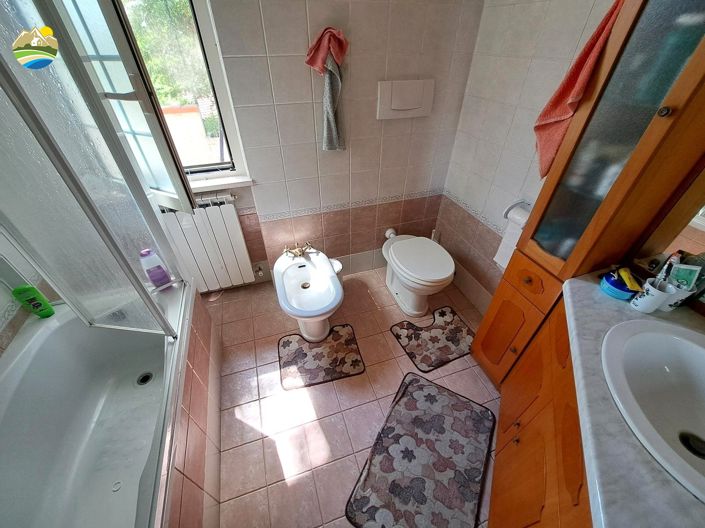 Image No.28-2 Bed Country House for sale