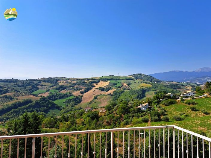 Image No.28-8 Bed Villa for sale