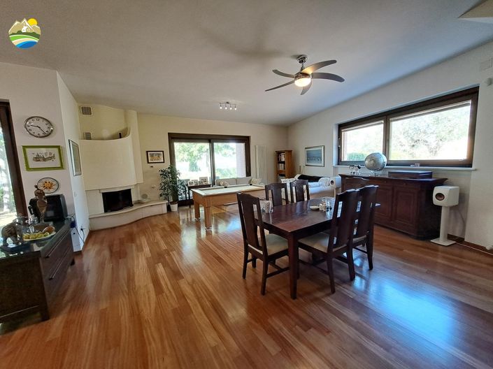 Image No.3-4 Bed Villa for sale