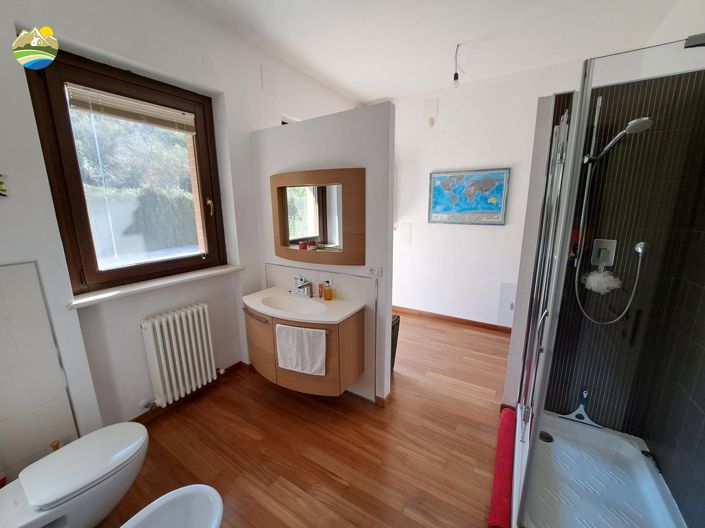 Image No.27-4 Bed Villa for sale