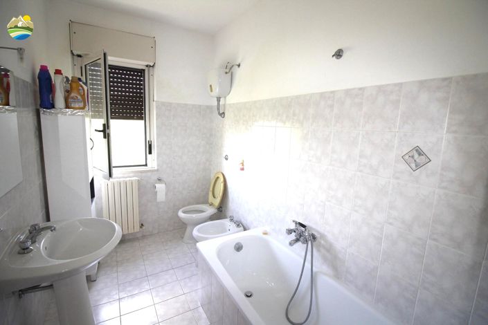 Image No.16-3 Bed Apartment for sale