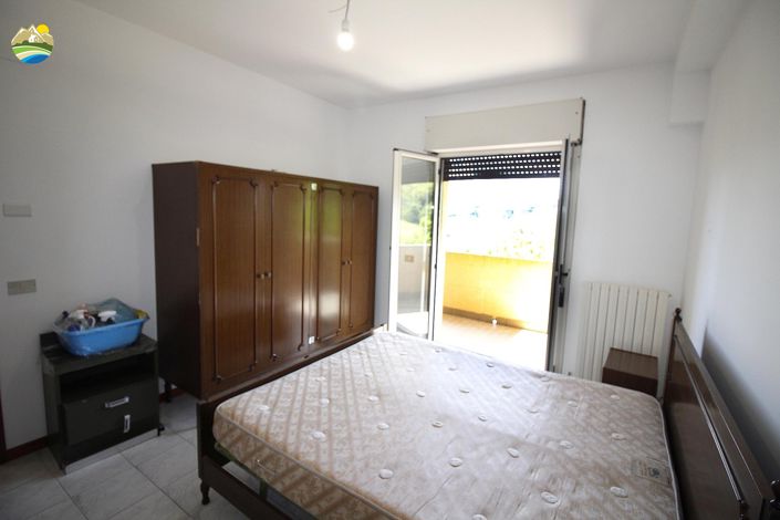 Image No.18-3 Bed Apartment for sale