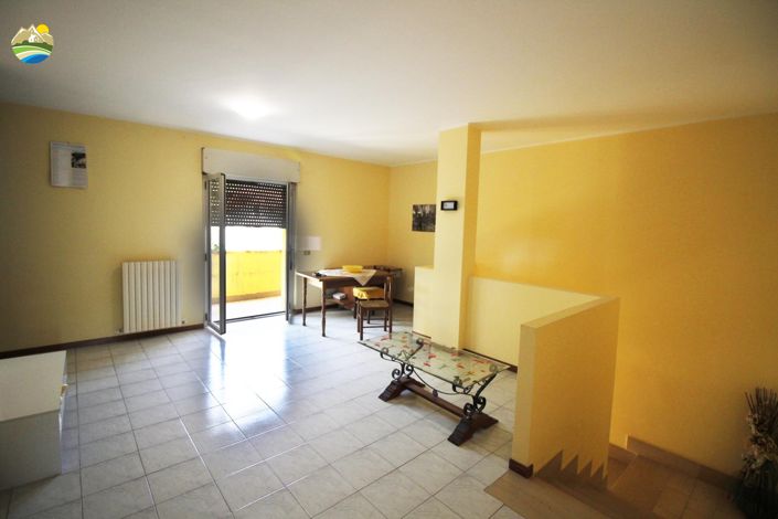 Image No.8-3 Bed Apartment for sale