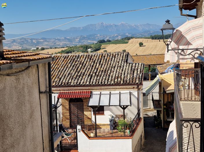 Image No.14-3 Bed Townhouse for sale