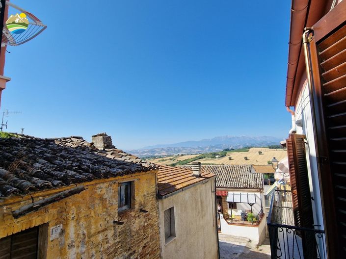 Image No.35-3 Bed Townhouse for sale