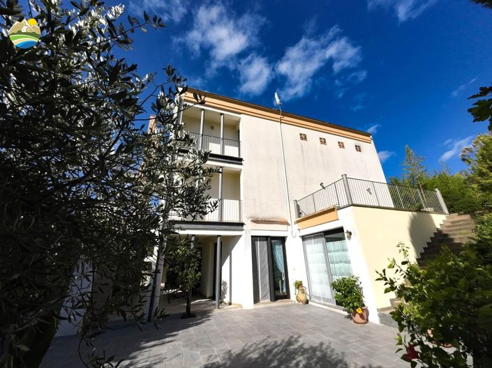 Image No.28-4 Bed Villa for sale