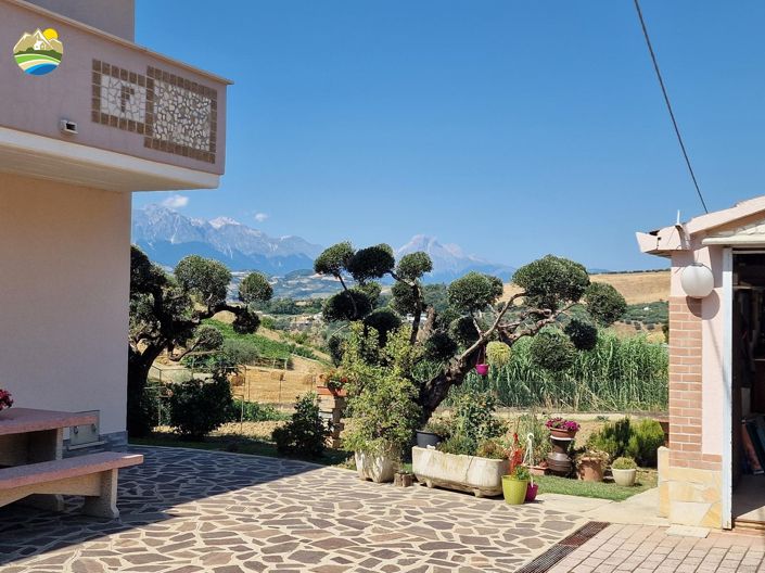 Image No.11-Maison de campagne de 3 chambres à vendre à Castilenti